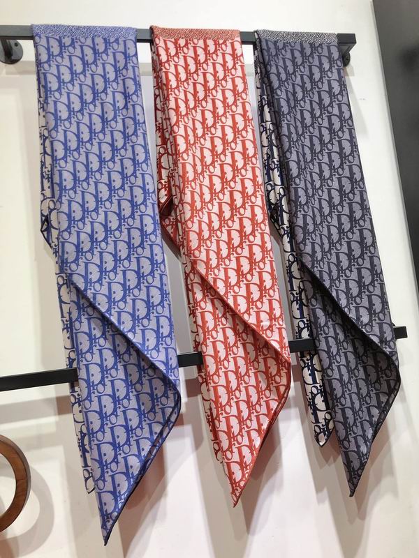 Dior 140X140cm 70%羊绒 30%真丝 E28